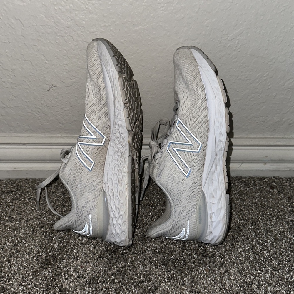 8B New Balance 880